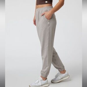 Vuori Boyfriend Joggers - Soft Heather Pewter